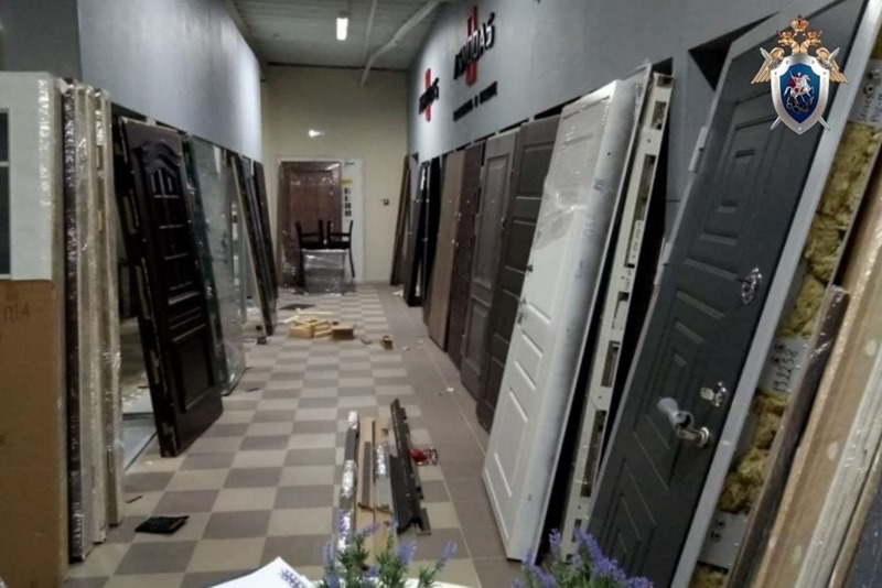 В Калининграде начинается суд над директором магазина, в котором металлическая дверь упала на трёхлетнюю девочку