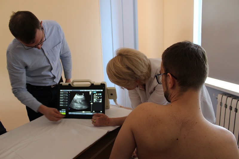 Медикам Калининграда показали возможности первого отечественного портативного ультразвукового сканера