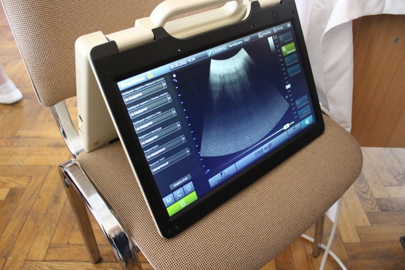 Медикам Калининграда показали возможности первого отечественного портативного ультразвукового сканера