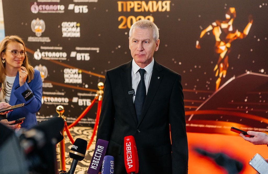 Министр спорта России Олег Матыцин поздравил победителей Национальной спортивной премии
