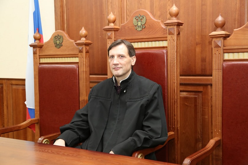 В почётную отставку ушёл один из судей Калининградского областного суда
