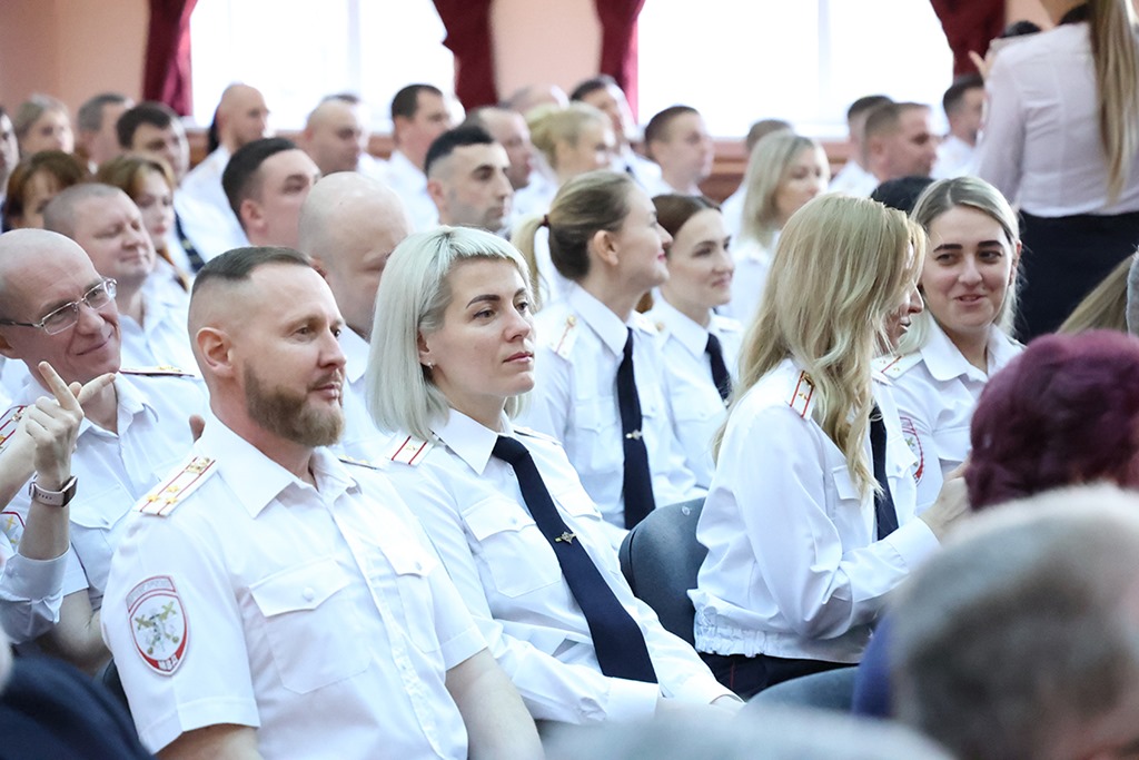 В Калининграде транспортных полицейских поздравили с профессиональным праздником