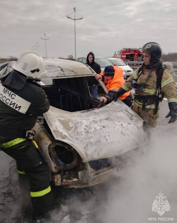 Калининградец лишился автомобиля, вызвав пожарных по не тому адресу