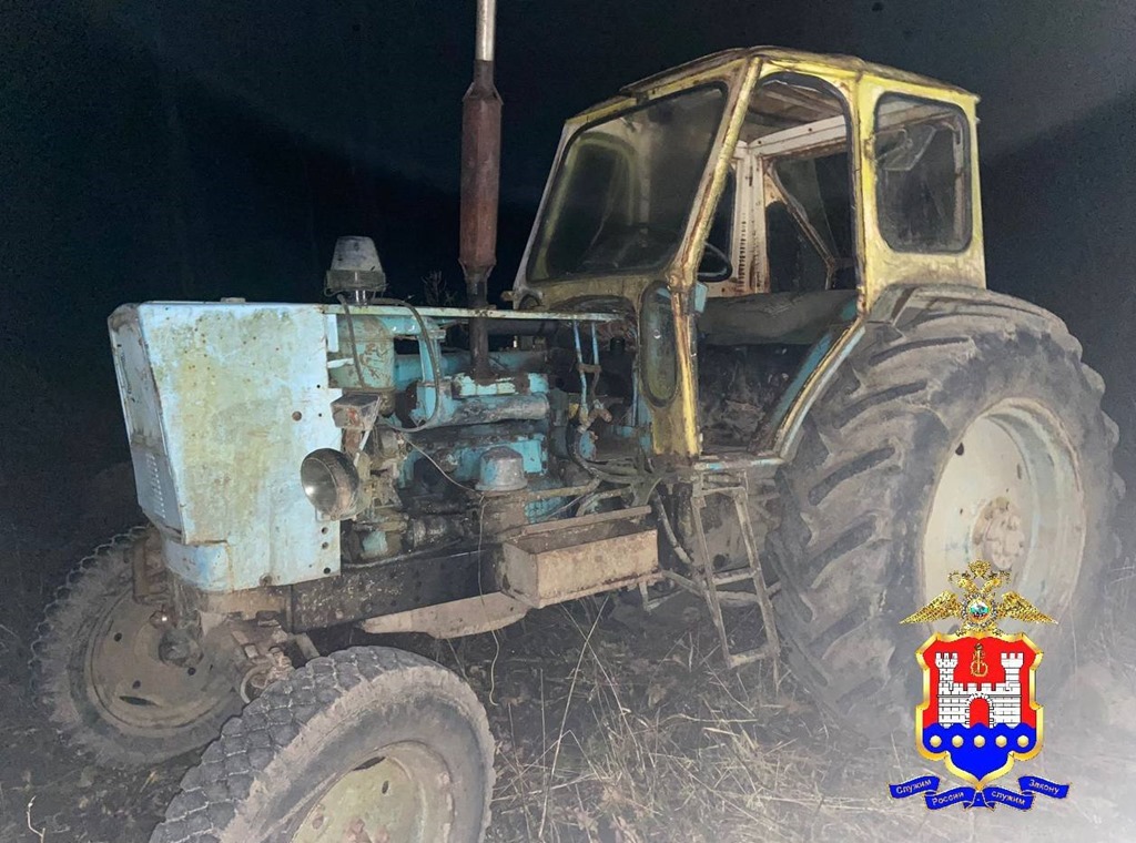 Полицейские задержали калининградца, похитившего с хутора трактор