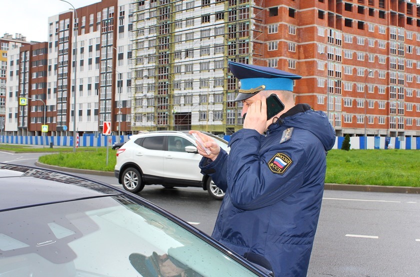 Арест машины побудил калининградца погасить долг в 4,2 млн рублей