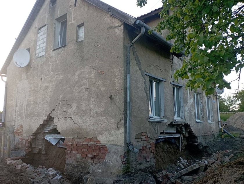 Обвалились стены и фундамент жилого дома в Гвардейске