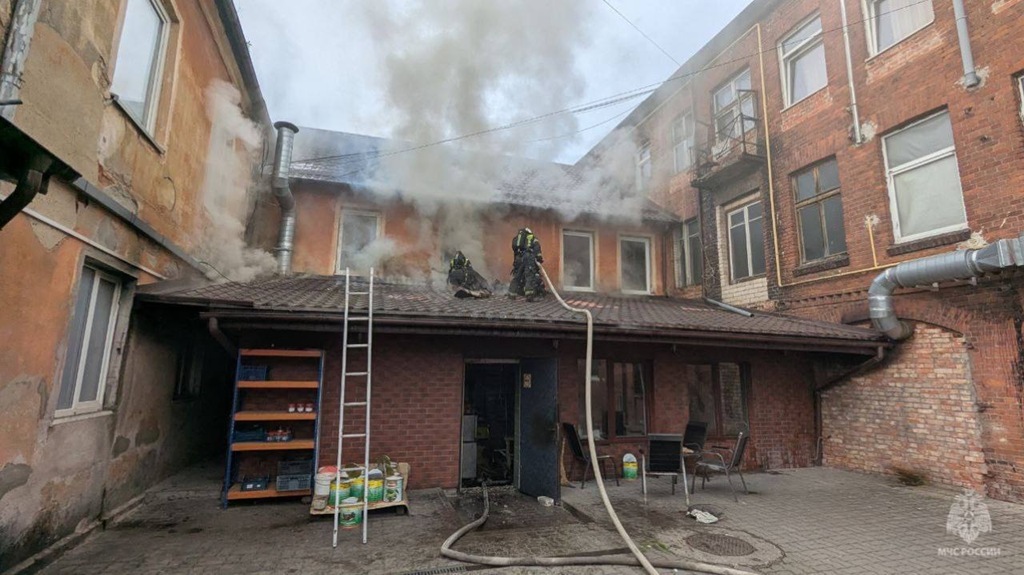 Пожар в кафе города Гусева: огонь охватил 50 квадратных метров