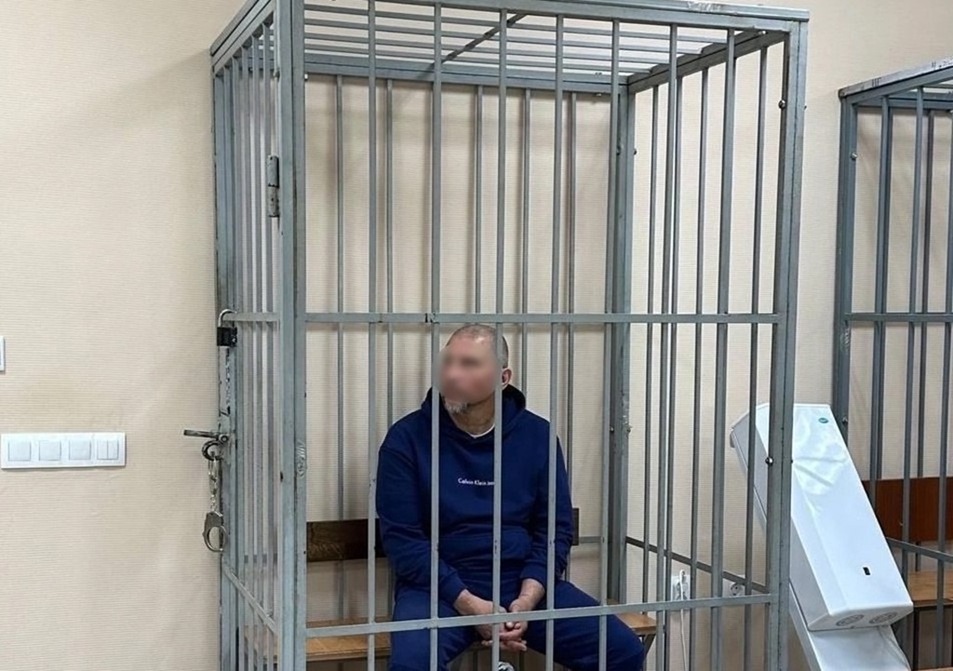 Двое подозреваемых, включая адвоката, заключены под стражу