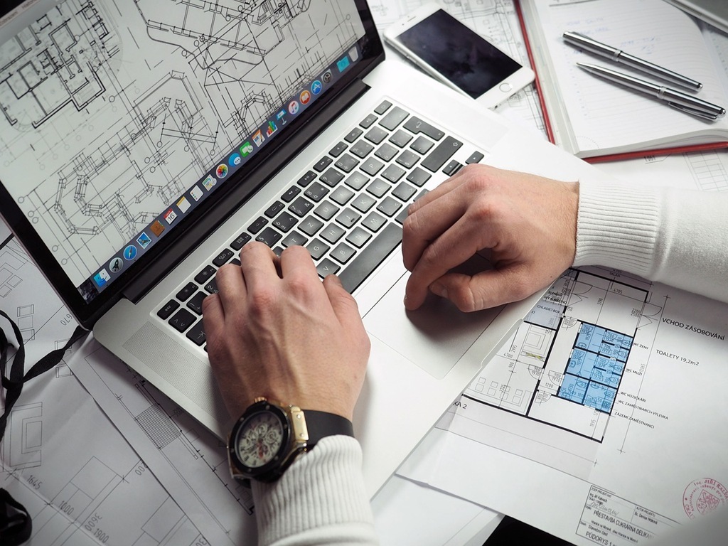 Как начинающему дизайнеру найти работу?