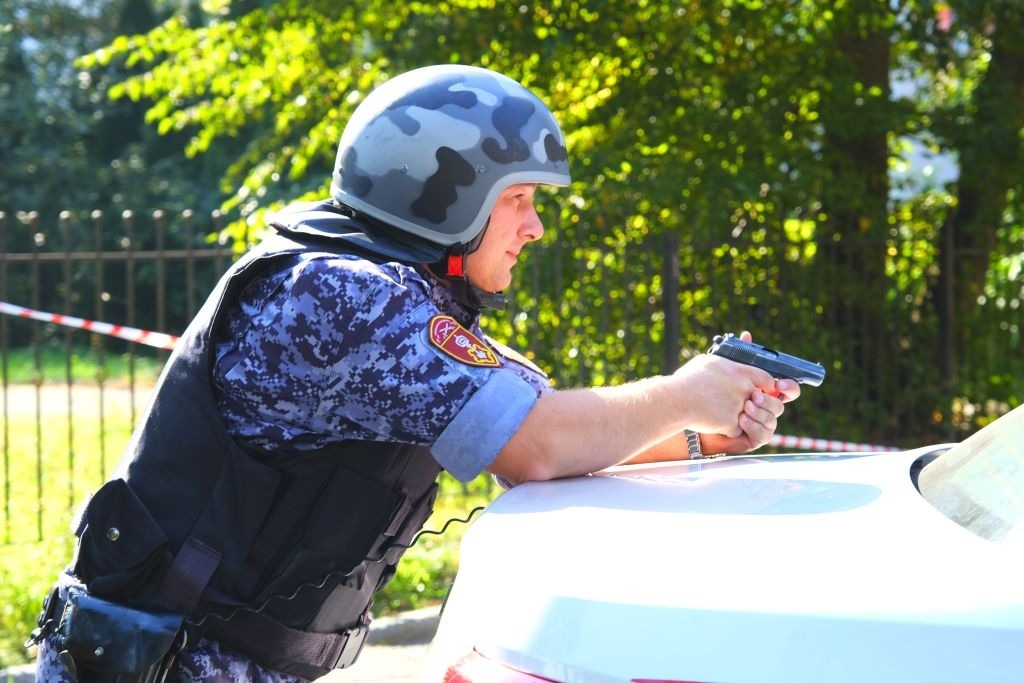 В Калининграде росгвардейцы предотвратили акт вандализма
