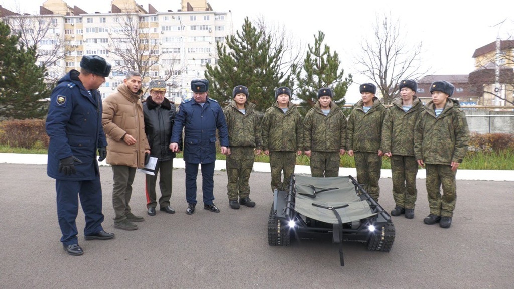 В Ставрополе десантникам передали платформу «Веном» для эвакуации раненых