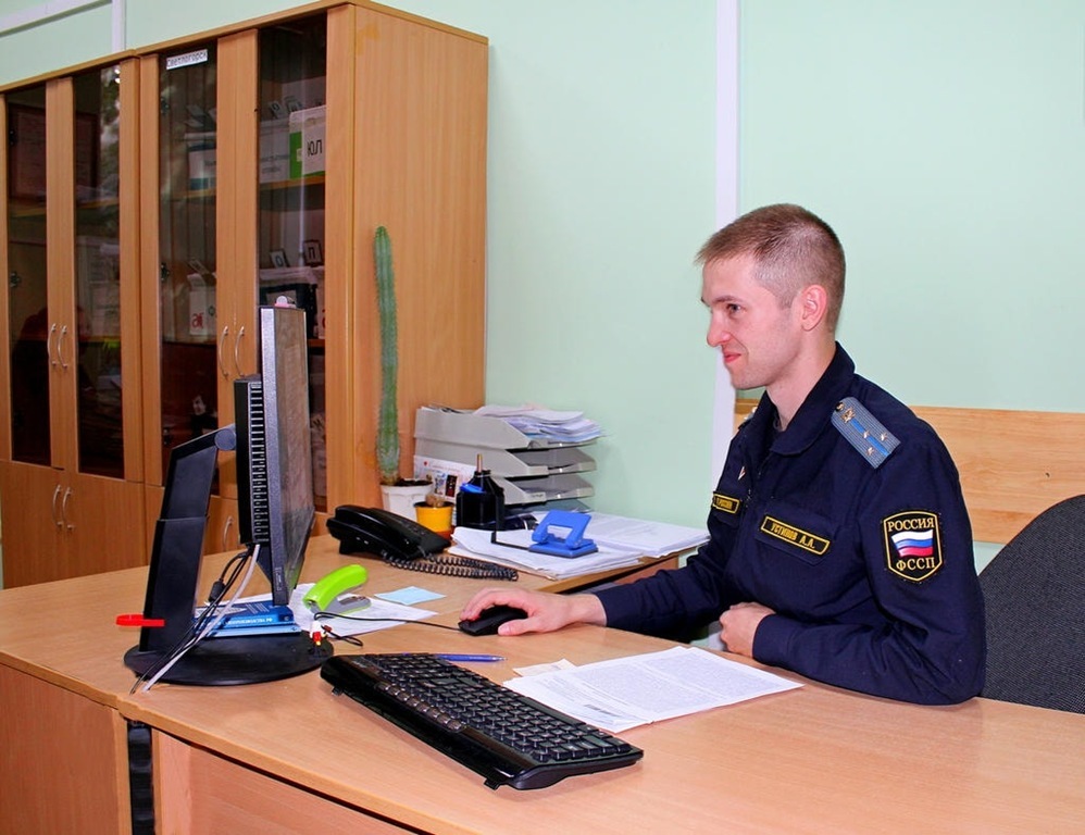 В Светлогорске судебные приставы помогли женщине взыскать долю за автомобиль с бывшего мужа