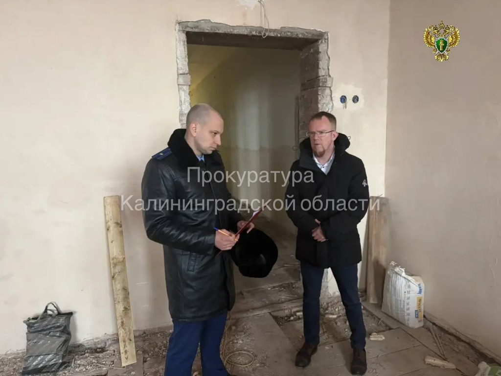 Прокурор Черняховска нагрянул с проверкой в детсад, который ремонтируют с риском срыва сроков