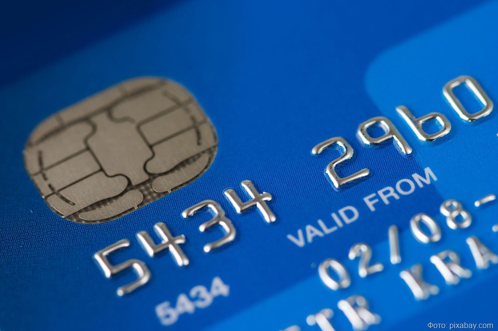 Соседка усыпила пенсионерку застольем и обчистила её счёт через смс Соседка усыпила пенсионерку застольем и обчистила её счёт через смс